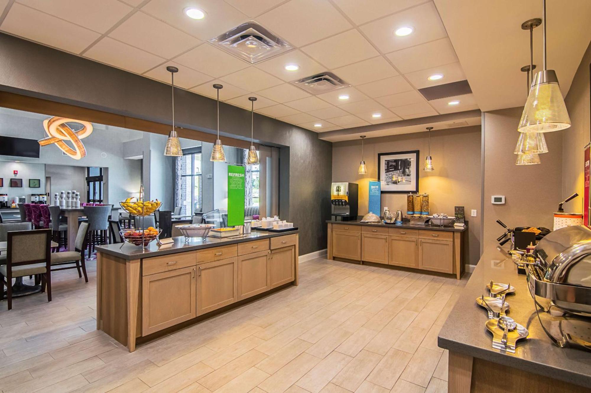 Hampton Inn & Suites-Dallas/Ричардсън Екстериор снимка