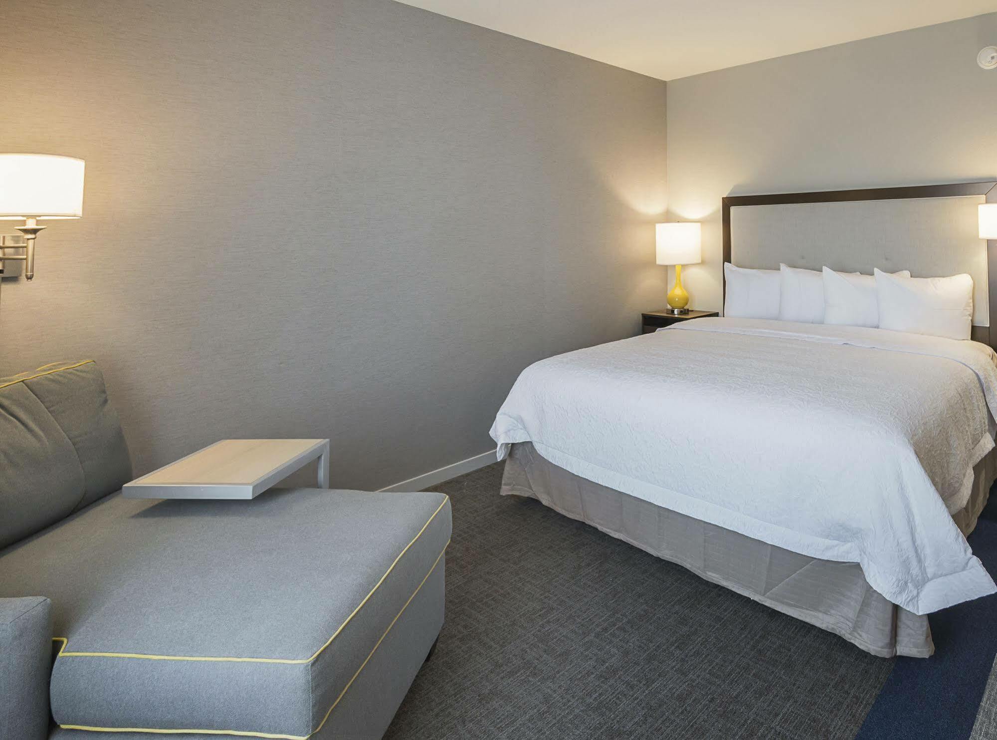 Hampton Inn & Suites-Dallas/Ричардсън Екстериор снимка